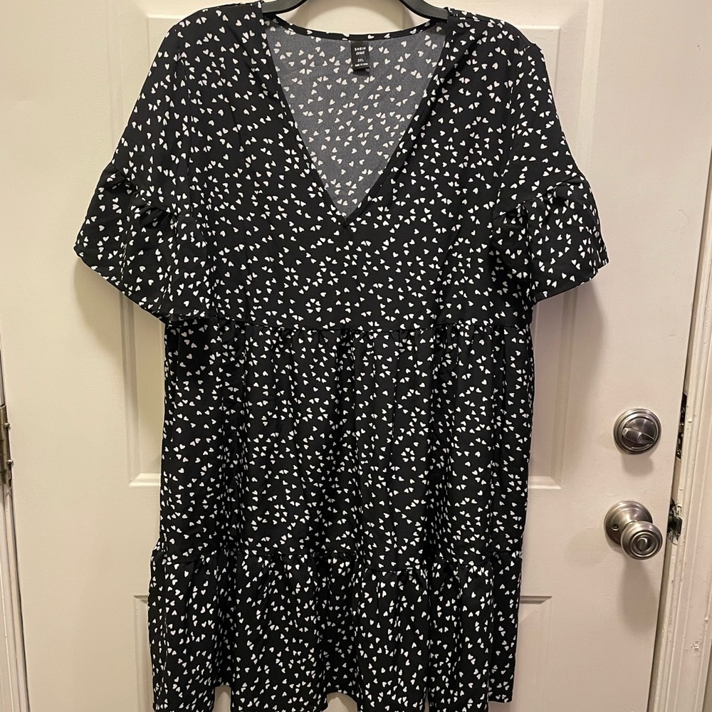 SHEIN Curve Black Dress with White Heart Pattern